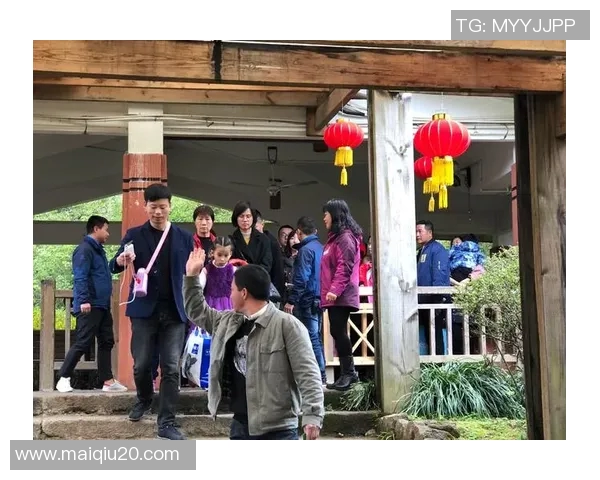 实时新闻南京足球队的拼搏之路从默默无闻到荣耀巅峰的奋斗纪实